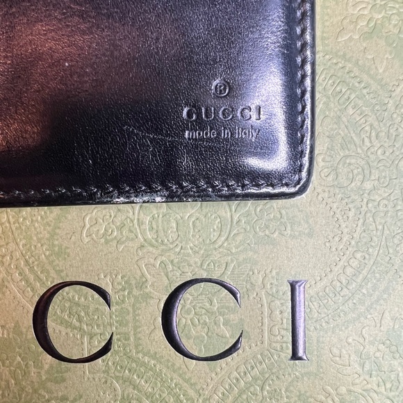 Authentic Gucci Wallet, Mens - Picture 3 of 12